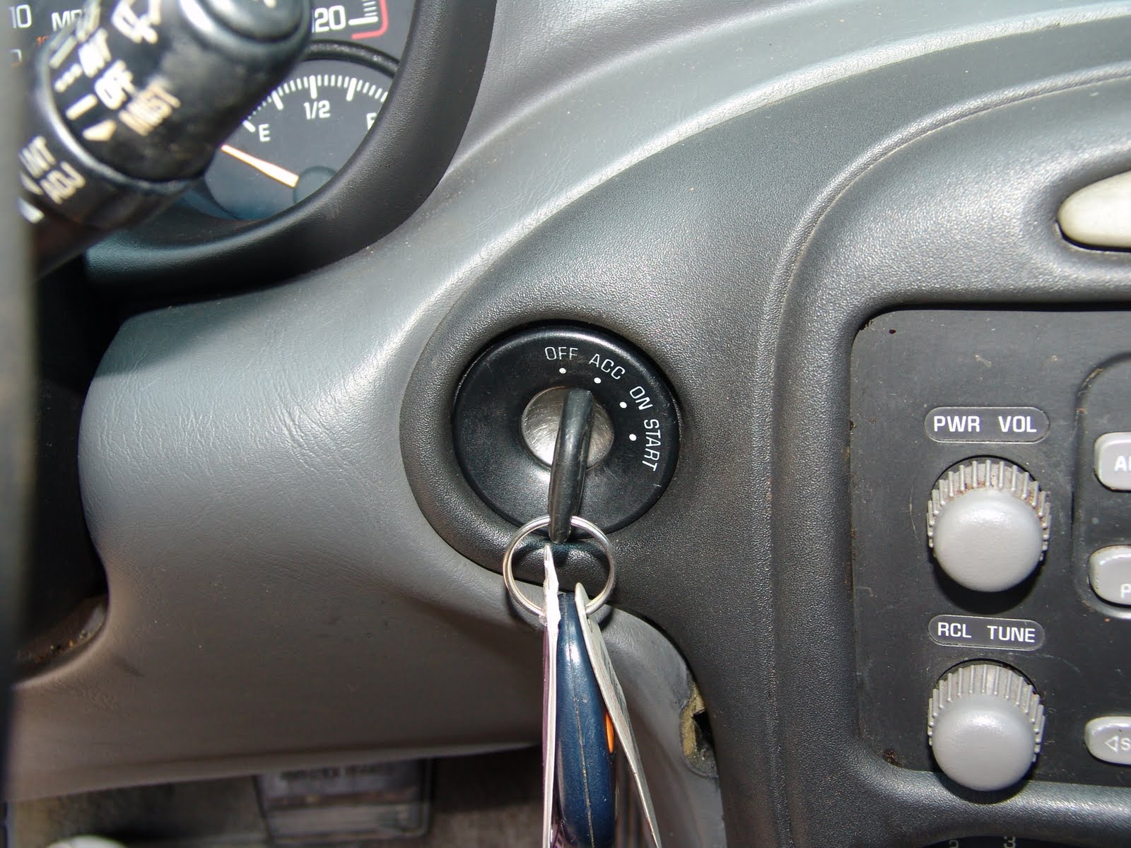 ignition key for 2010 pontiac vibe